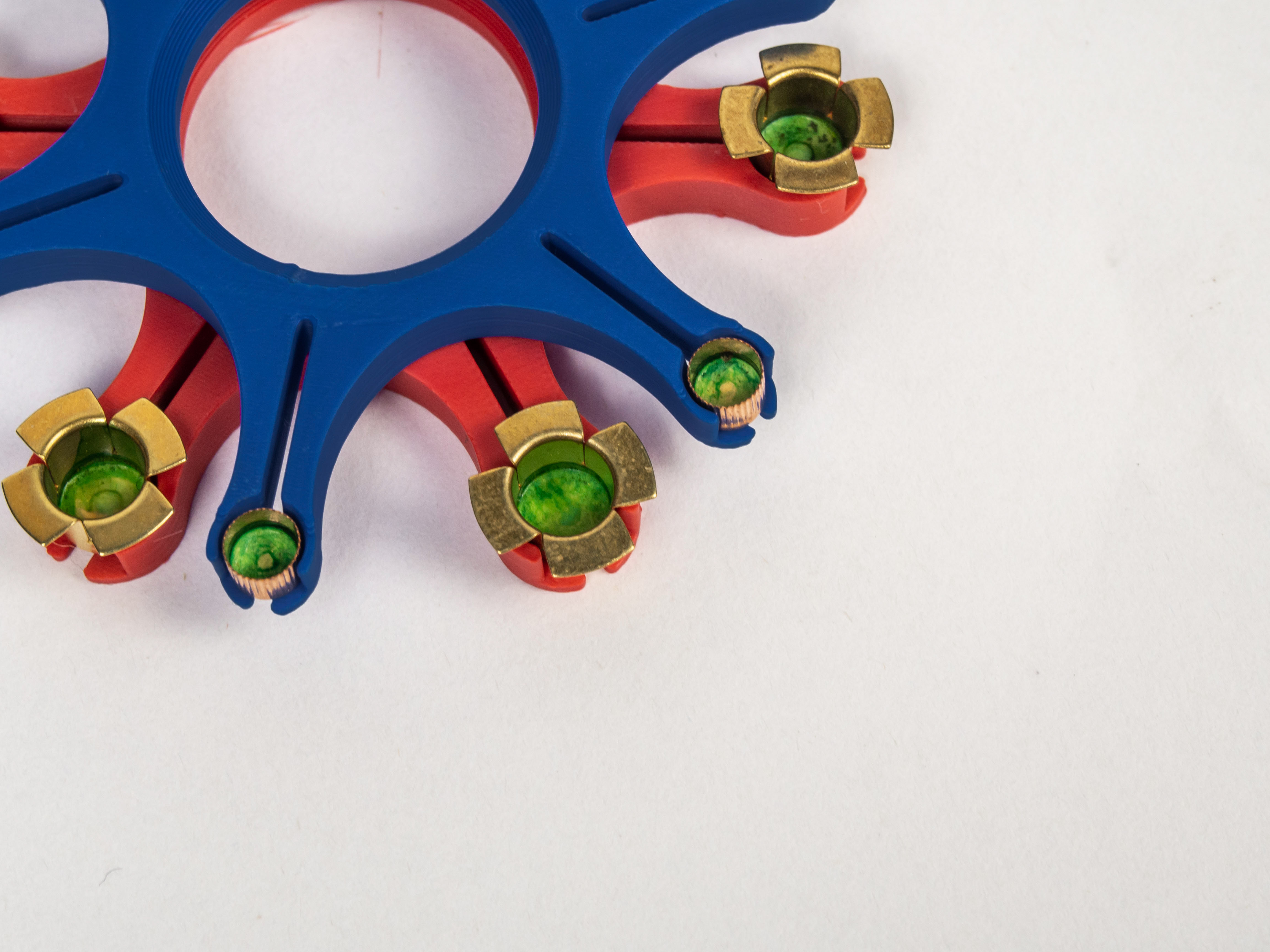 Zündhütchen Einlegehilfe Groß 6,1 Nr. 1081/5,9 Nr. 1218 groß, rot Zündhütchen Einlegehilfe Groß 6,1 Nr. 1081/5,9 Nr. 1218 groß, rot