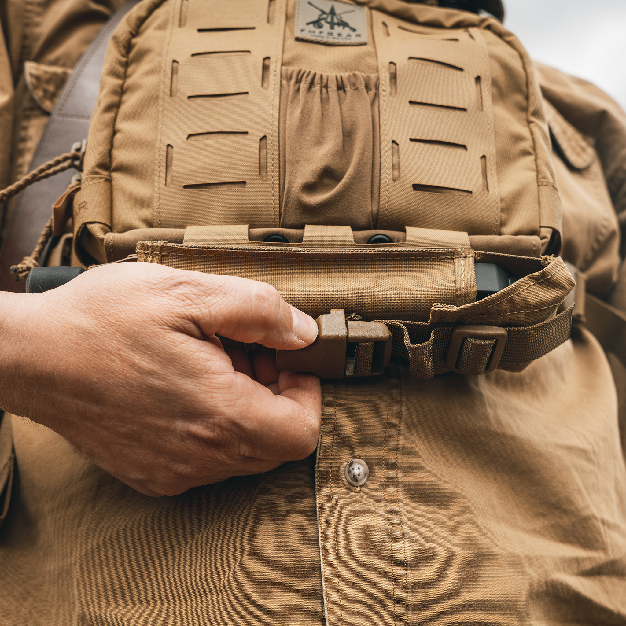 Spartan FHF Javelin Holster Coyote ( Sand Farben ) fpr FHF Bino Harness,